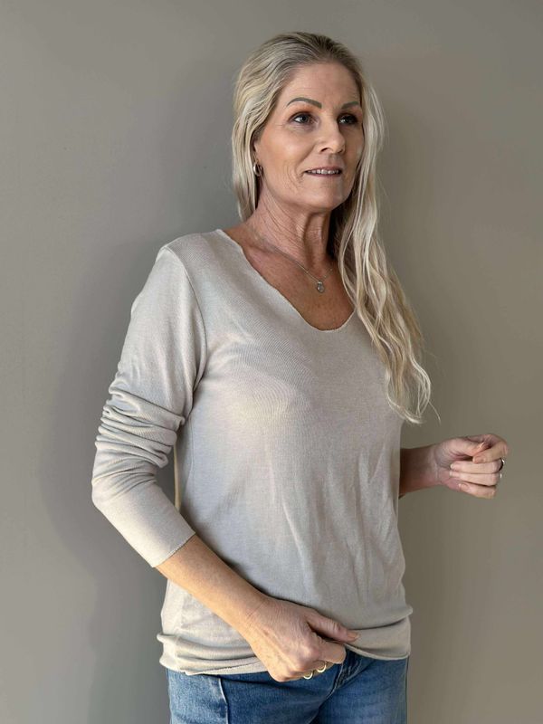 Trude Genser Beige
