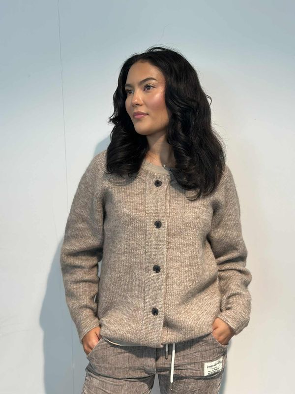 Myrle Cardigan Camel
