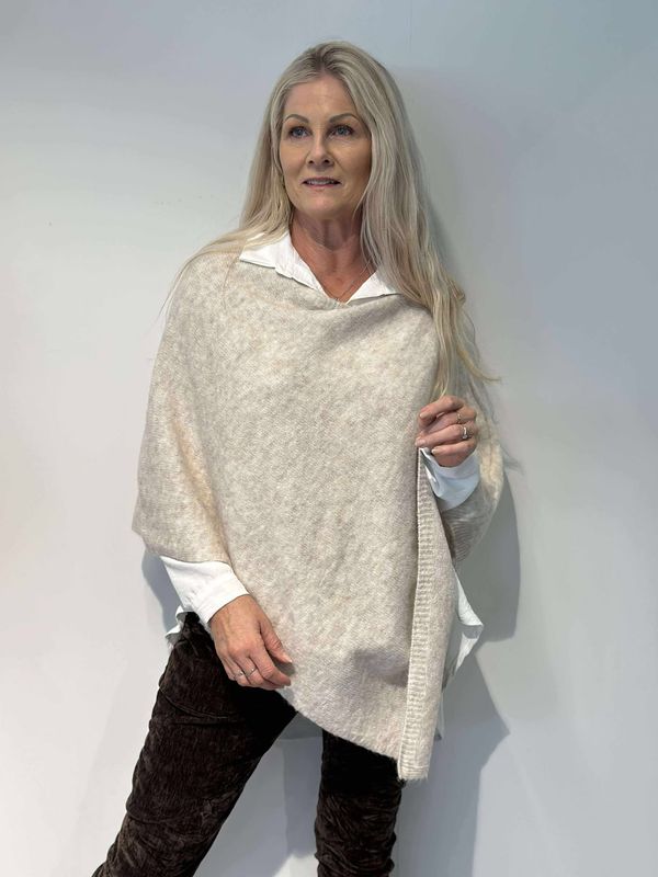 Lise Poncho Beige
