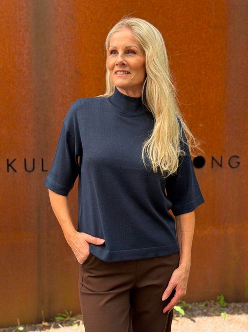 Hovedbilde Ema Genser Navy
