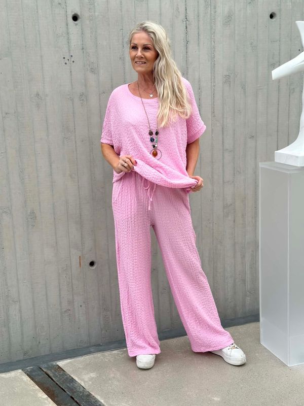 Triana Sett Rosa