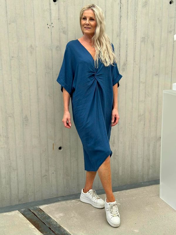 Vivian Kjole Blå