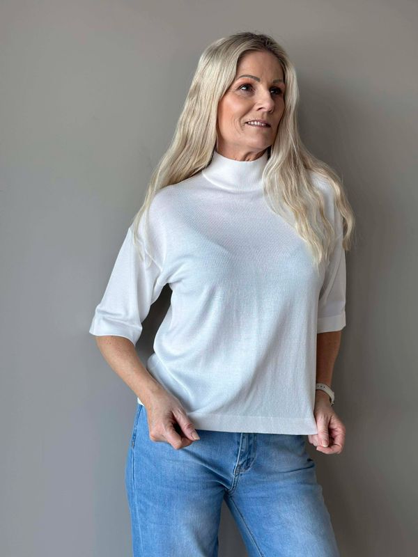 Ema Genser Off White