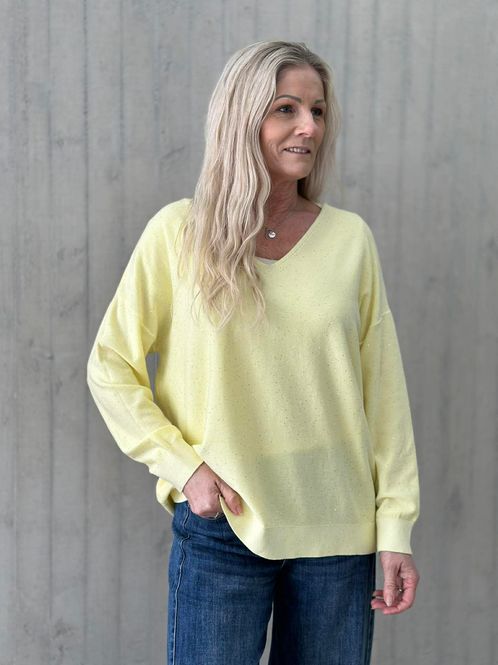 Hovedbilde Stina Genser Gul