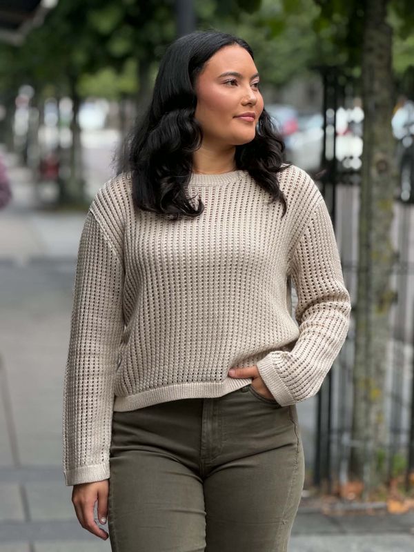 Lina Genser Beige