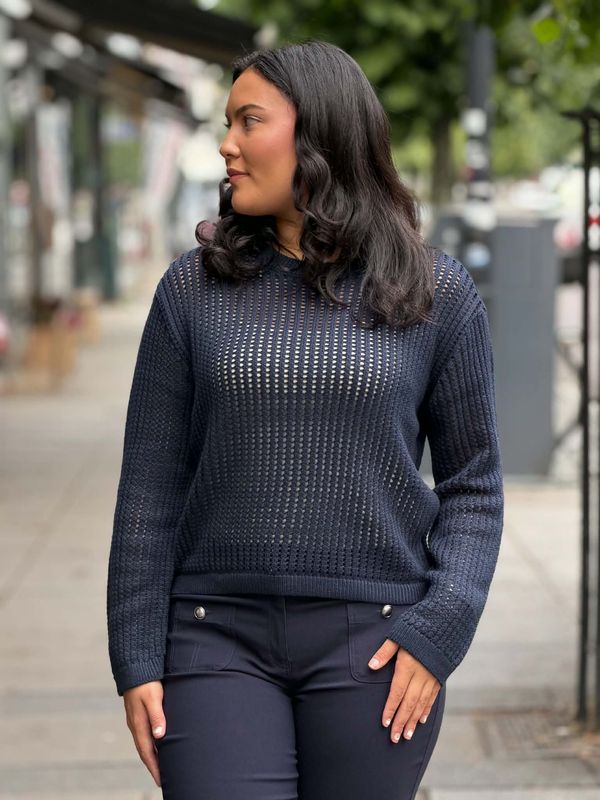 Lina Genser Navy