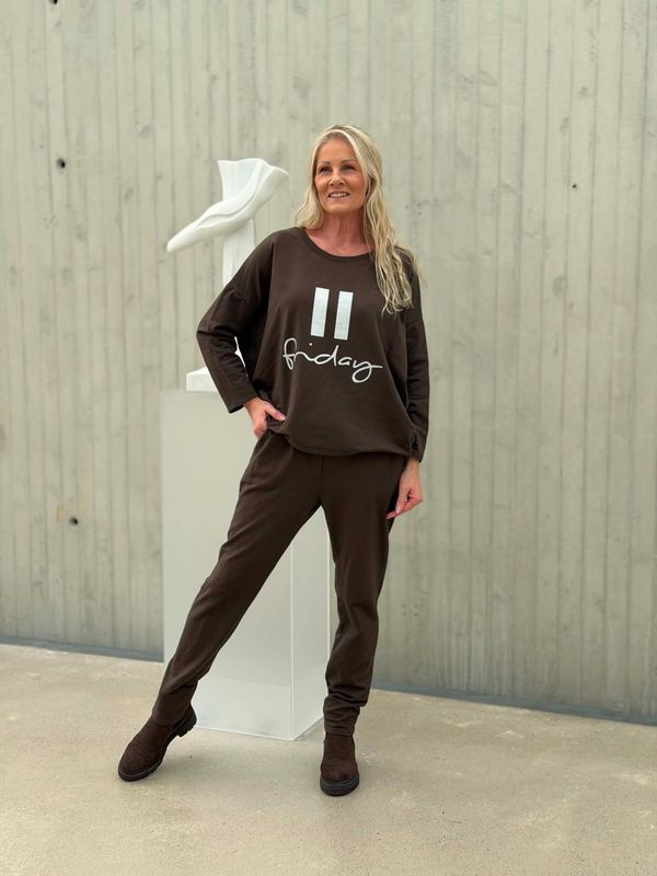 Friday Joggedress Brun